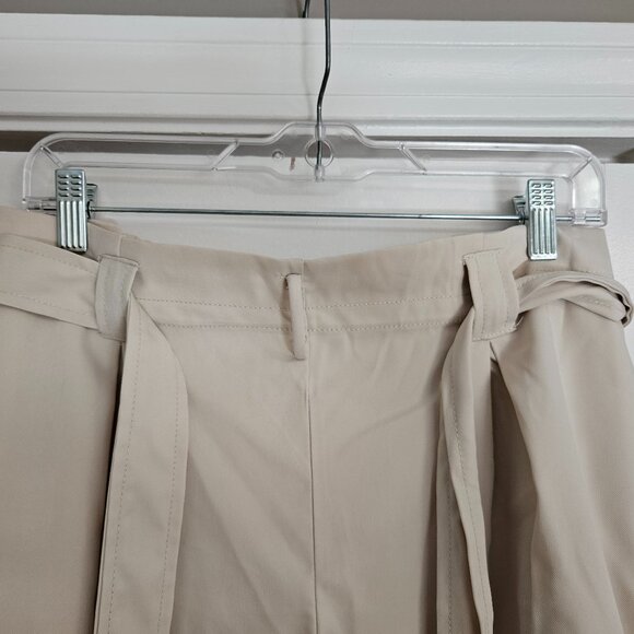 Max Studio Elastic Waist Tie-Front Shorts - Size L - Picture 3 of 7